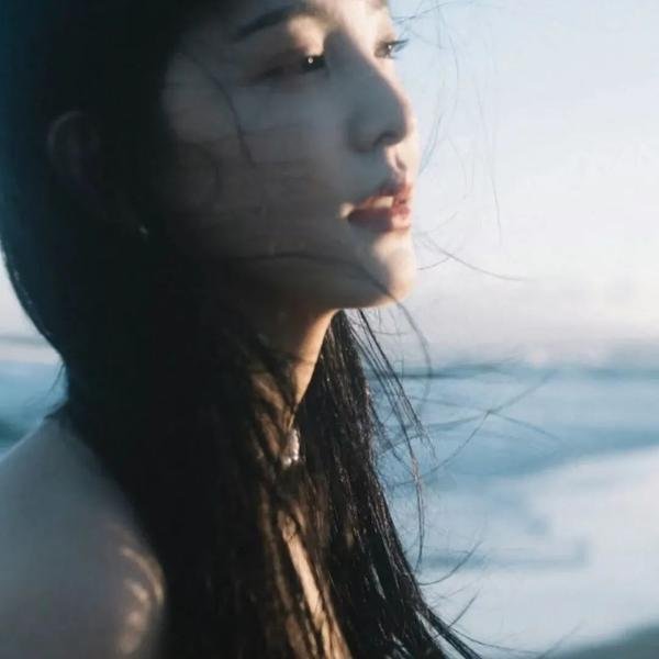 三个蓝月亮